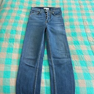 Slim fit and high-rise cropped jeans